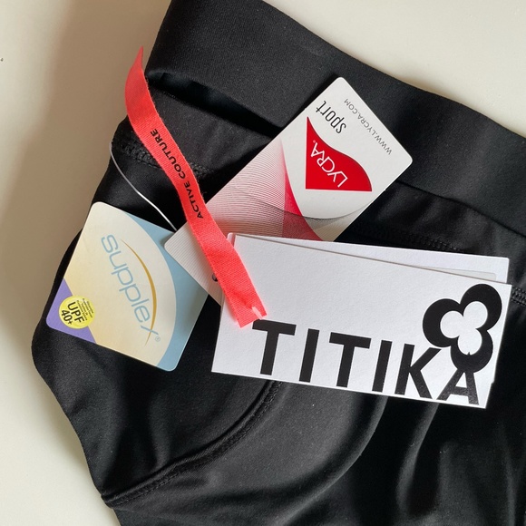 Titika Active Couture Serena Bra / size 2 / Black - Picture 3 of 4